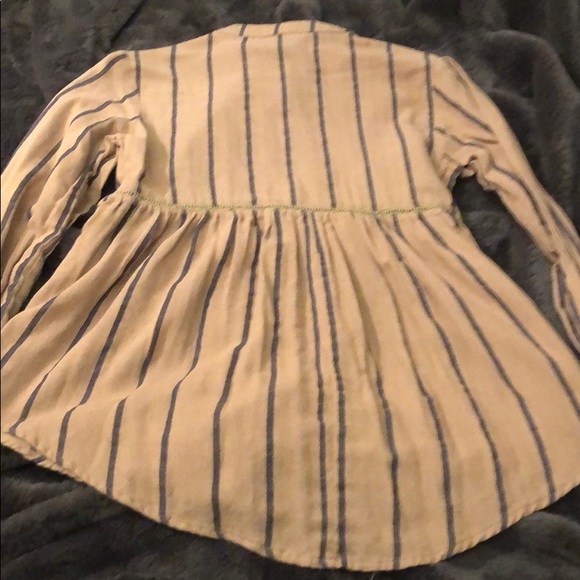 Top - Picture 4 of 4